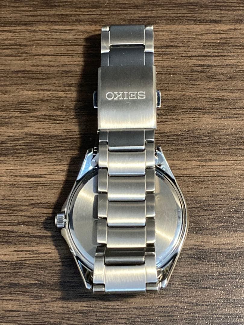 美品セイコーSEIKOソーラーSBTM327チタン白文字盤