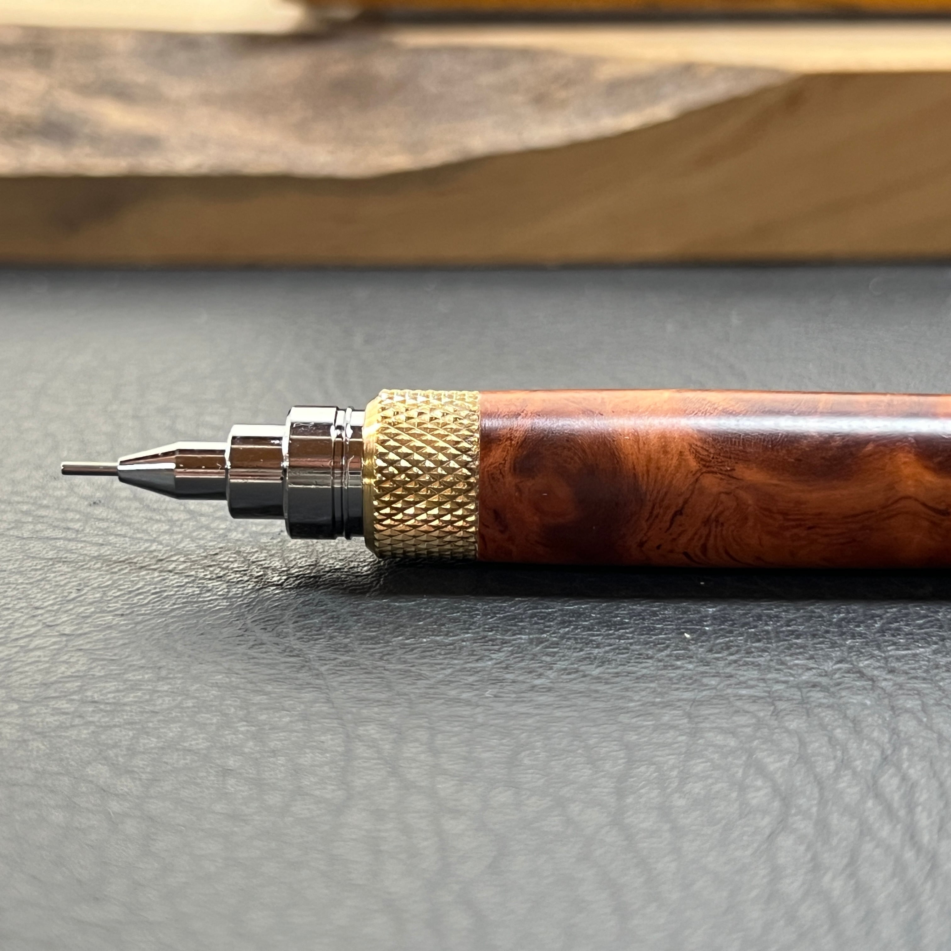 37花梨瘤源平柄濃色 木製シャーペン 最強低重心 ローレット 真鍮